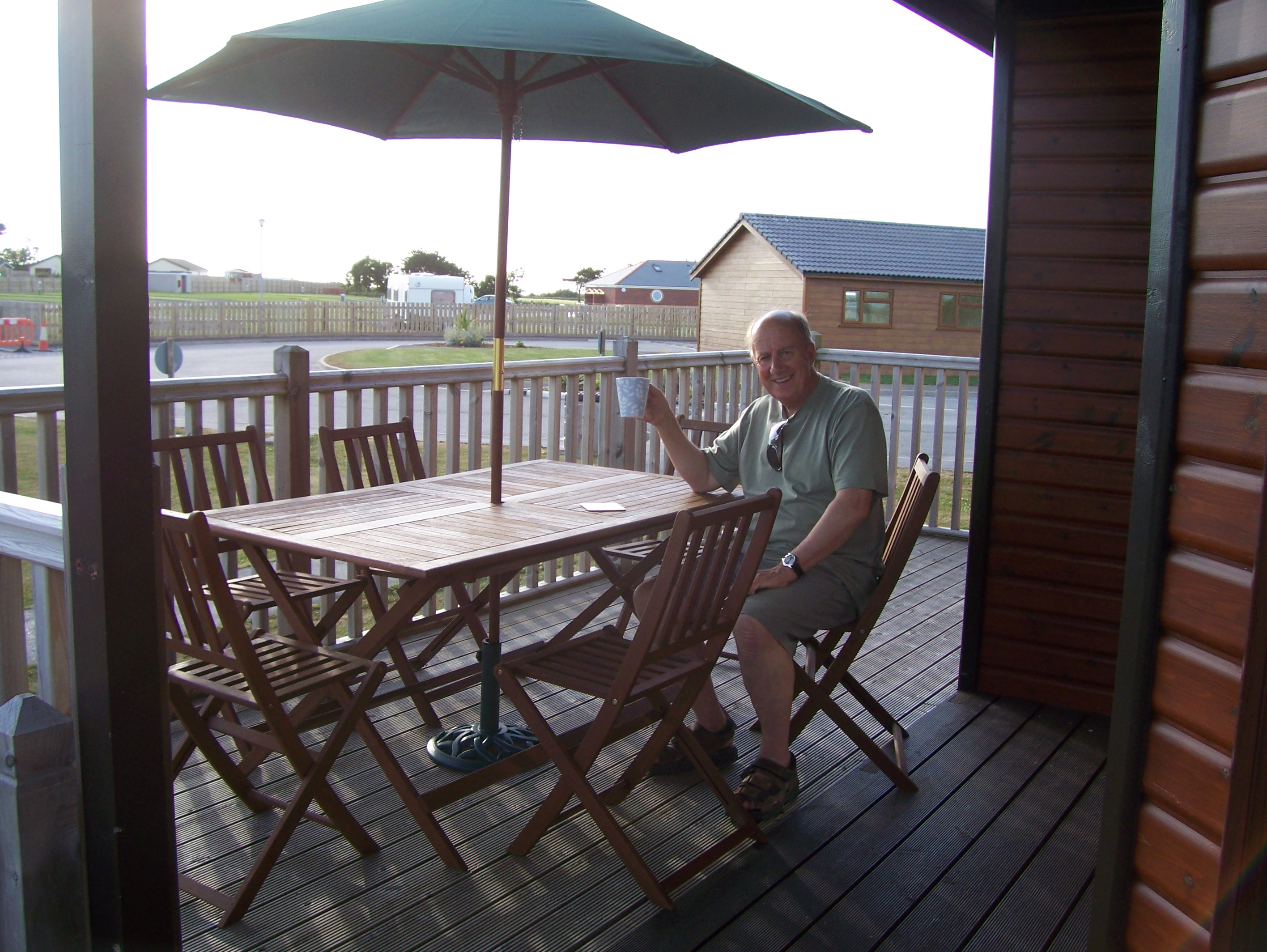 cosy lodge decking area